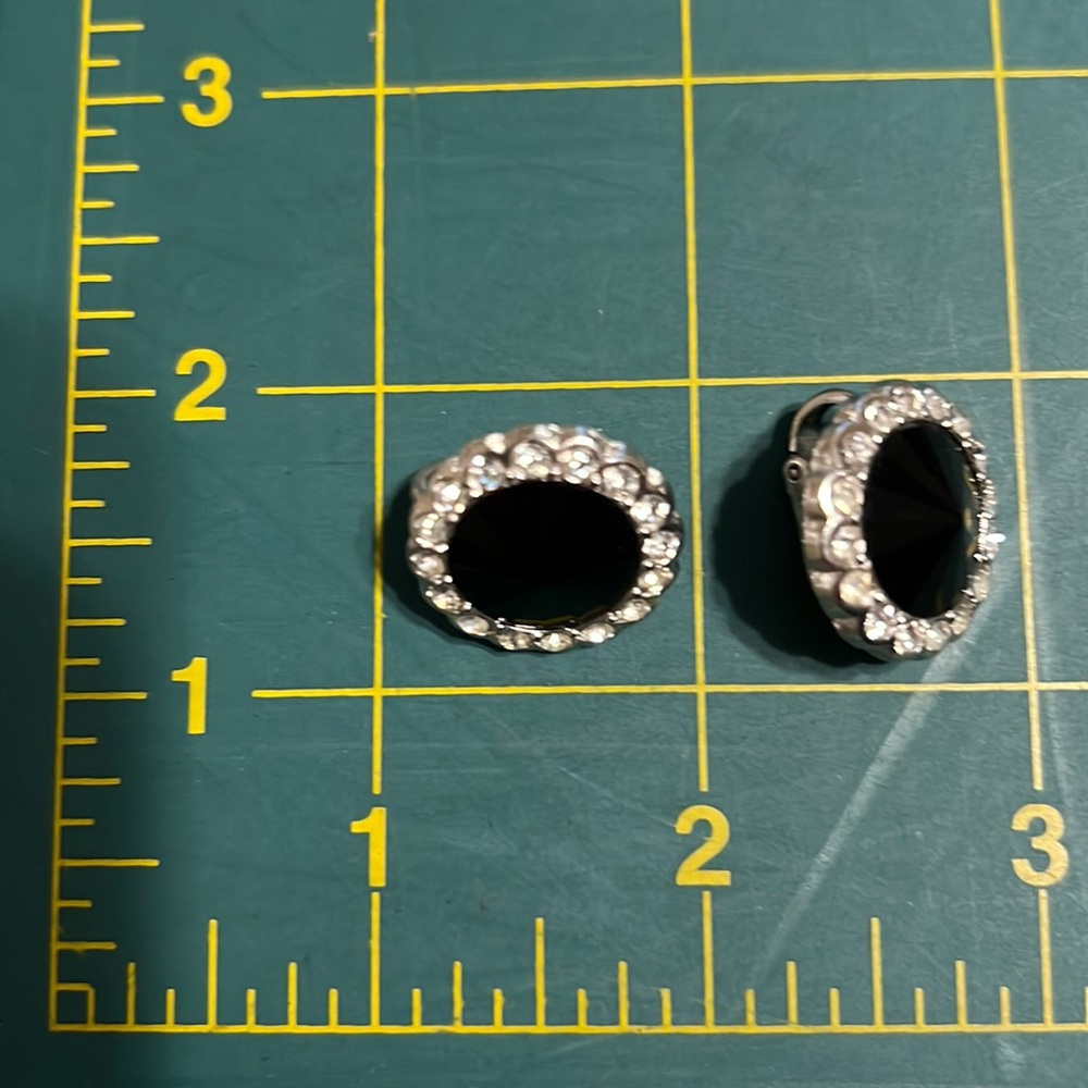 TRIFARI Clip On EARINGS